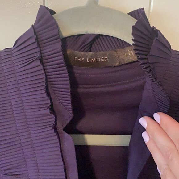 The Limited Navy Short Sleeve Blouse Size Small - Picture 2 of 4